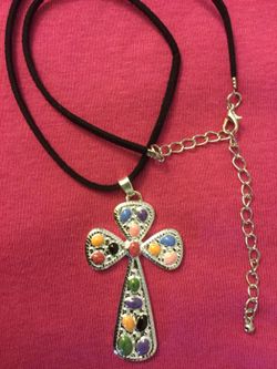 Silver Plated Cross Pendant / Bead Gallery jewels 🍥🎀🌸