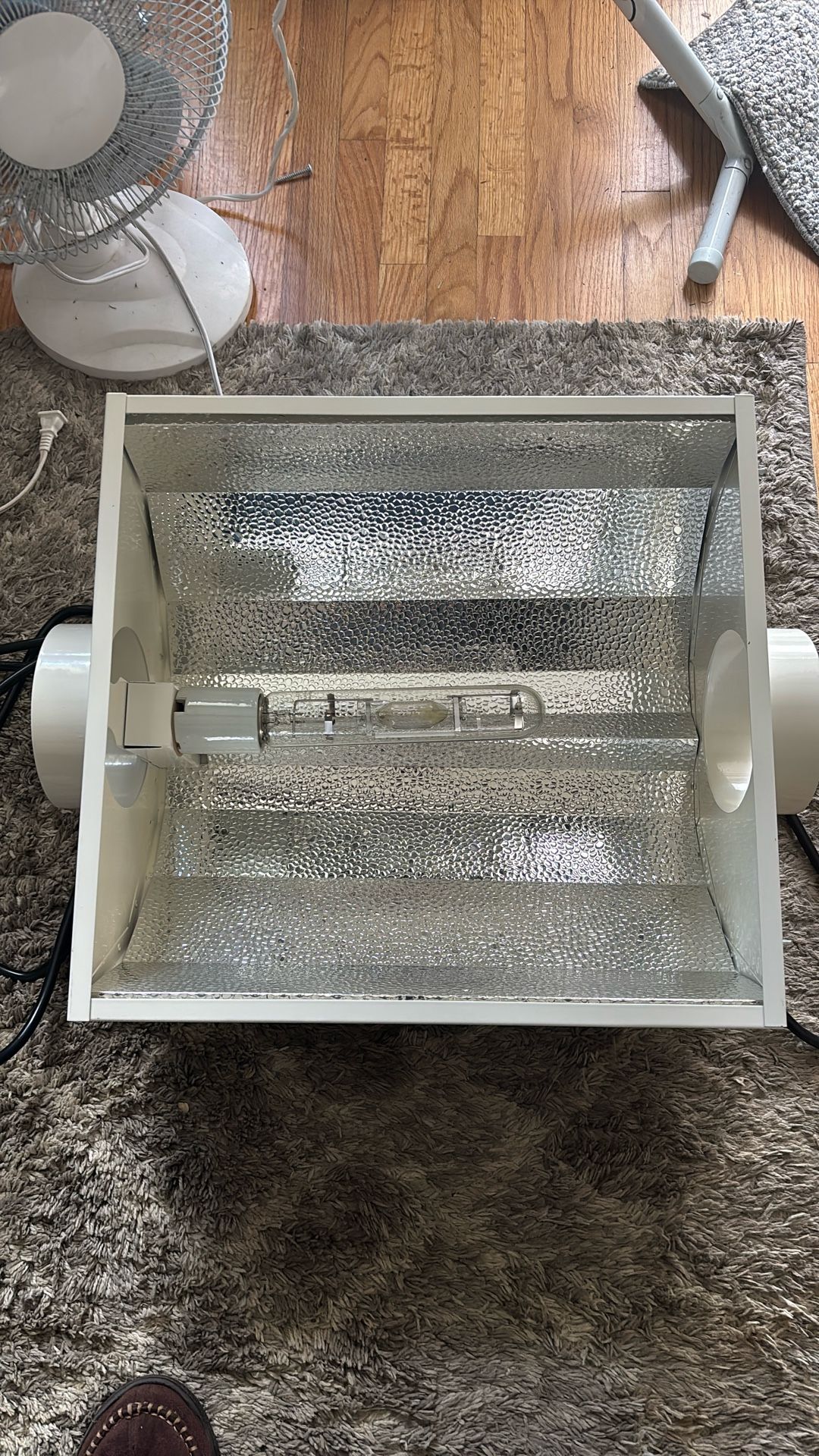 Grow Light Hood With Bulb