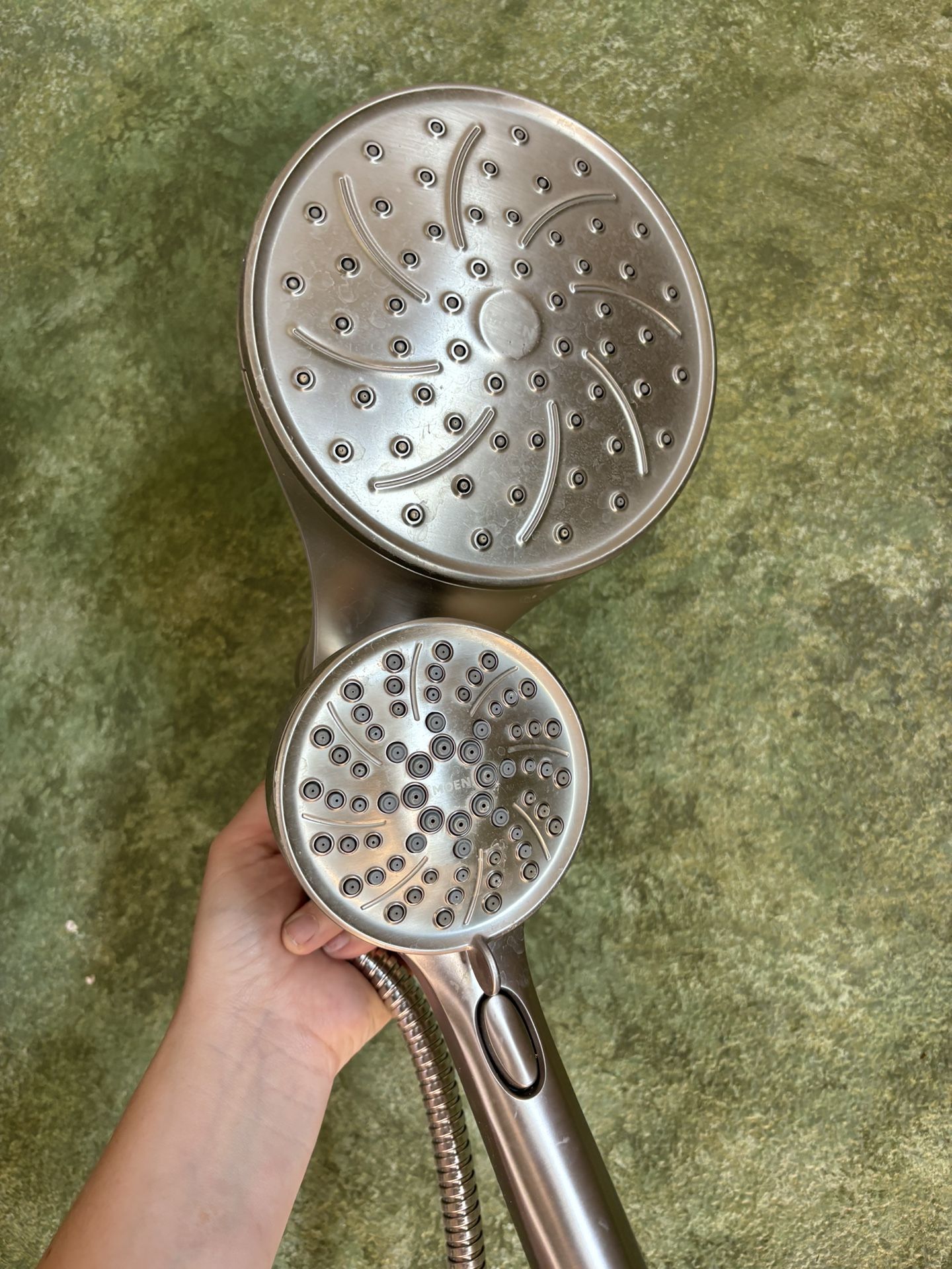 Moen Magnetic Shower head With Hand Held Wand