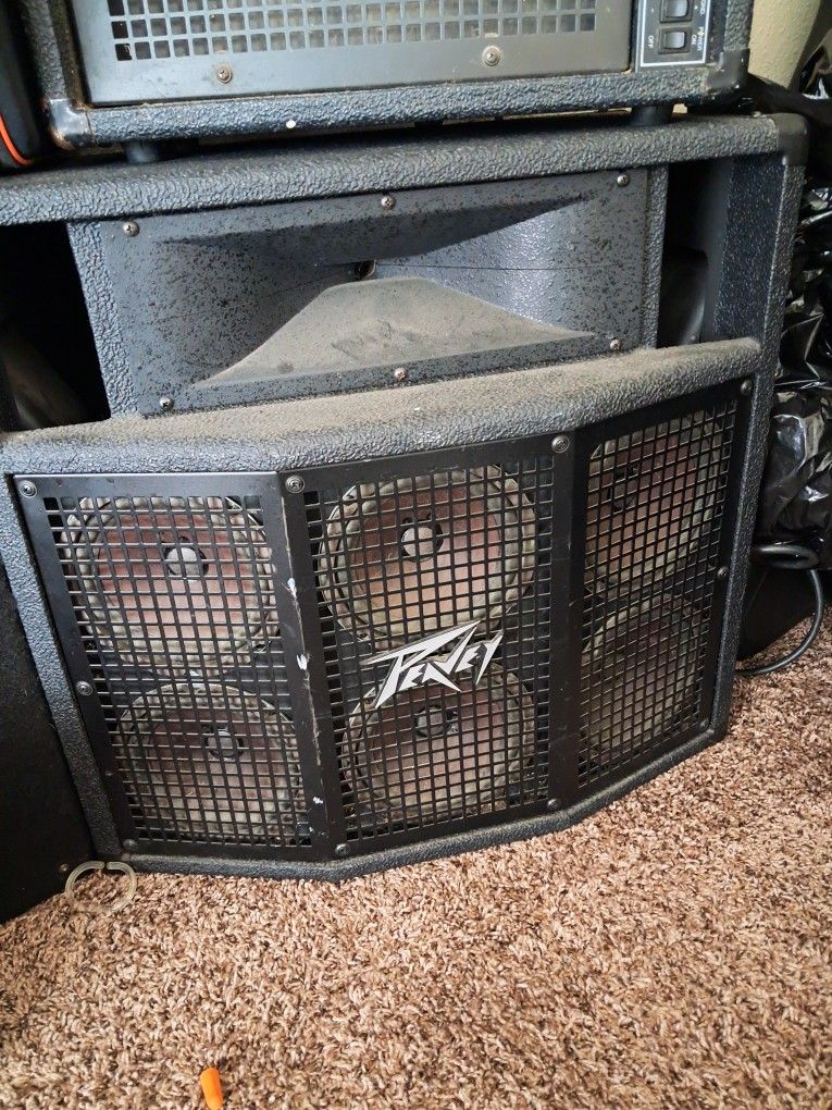 Guitar Amp And Speaker