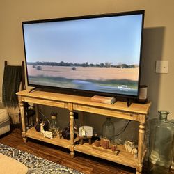 70” Smart TV