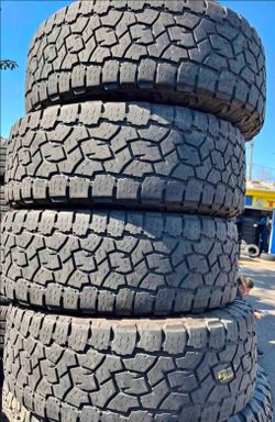 35x12.50/18 Toyo tires Con 80% de Vida Las 4