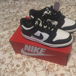 Nike  Dunk Low