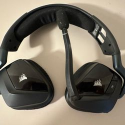 Corsair Wireless Premium Gaming Headset 
