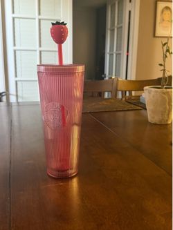 Starbuck’s Pink Strawberry Cup