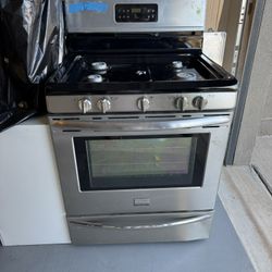 Gas Stove/ Oven 