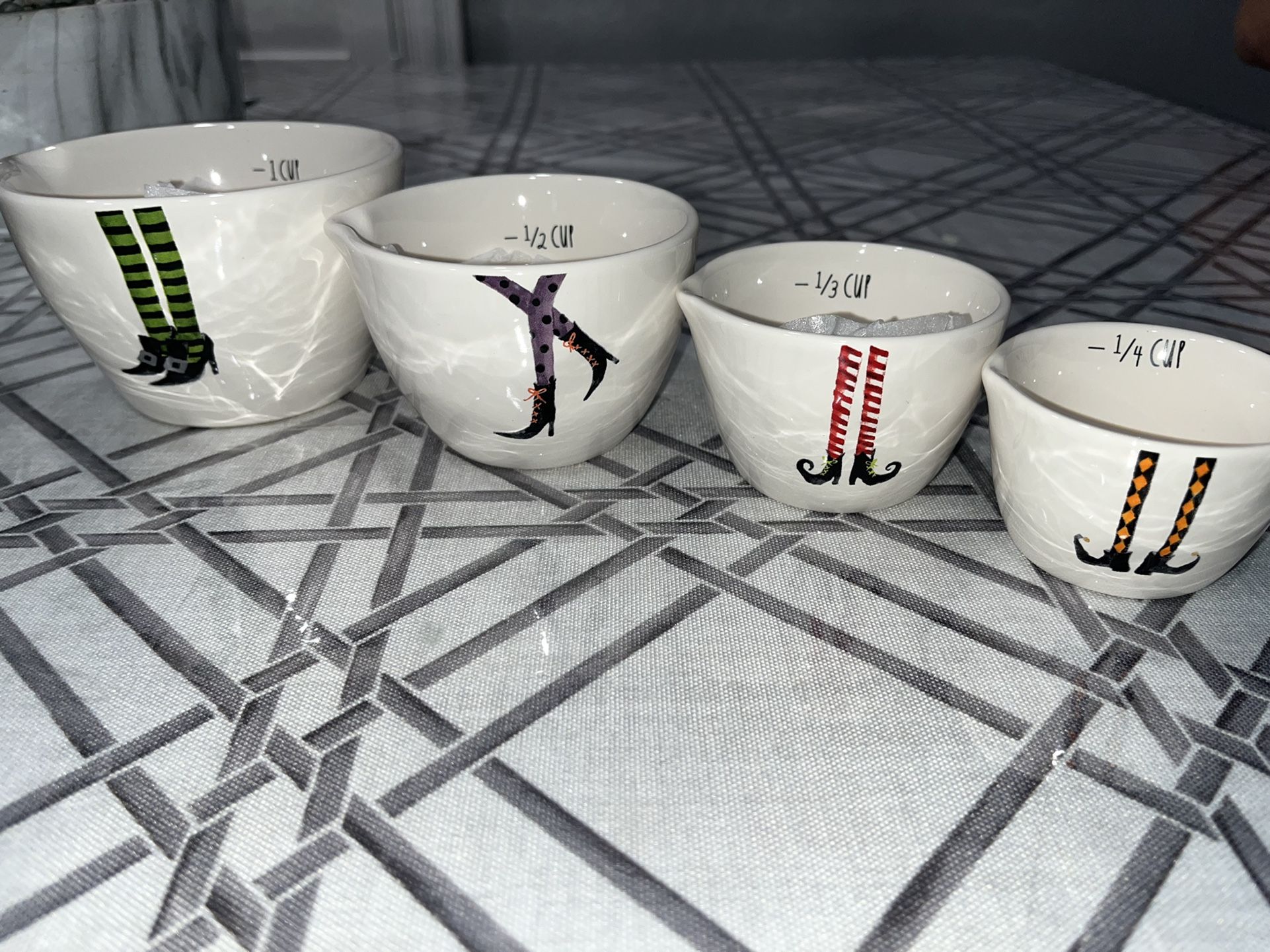 Rae Dunn shops Witches Feet Measuring Cups