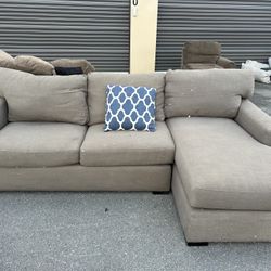 Sectional Couch 