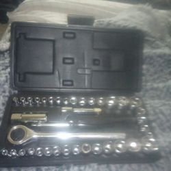Brand New 40 Peace Socket Set 