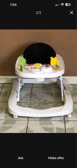 PRACTICALLY NEW BABY JOY WALKER MUSIC LIGHTS AND SONGS WORKS!!!!