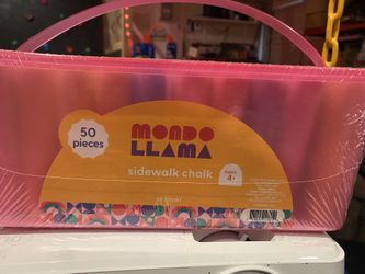 50 Piece Mondo Llama Sidewalk Chalk