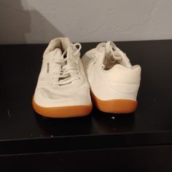 Whitin Flat Foot White Sneakers 