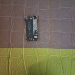 Broken IPhone 5s 