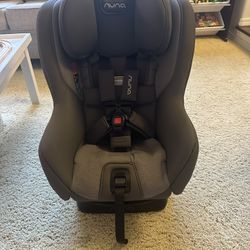 Nuna Rava Car Seat - Excellent Condition - Granite (Extra Brand New Full Seat Pad Included - Black)