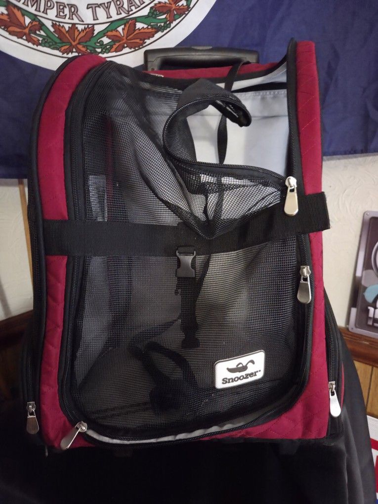 Snoozer Pet Carrier