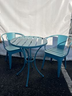 Indoor/Outdoor Bistro Tables & Chairs Sets
