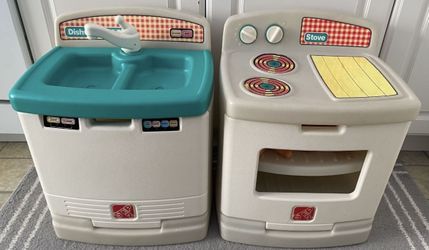 STEP2 TODDLER size Kitchen Sink/dishwasher & stove/oven Combo