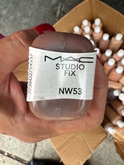 Studio  fix foundation ! MAC