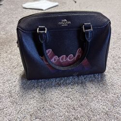 Coach Medium Size Hand Bag 