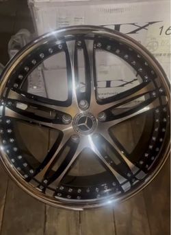 Brand New Mercedes-Benz Rims 20x8.5