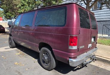 2006 Ford E350