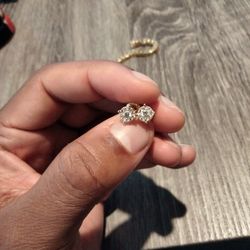 14kt Gold Diamond Earrings