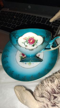 Moving Sale! Cause I Don't Want To Move It!