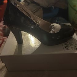 Heels Size 8 1/2