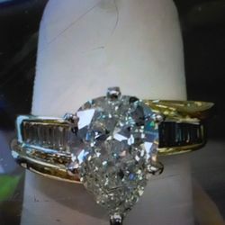 Extraordinary beautiful ring for sale