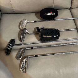 Putters to Red Golf Bag