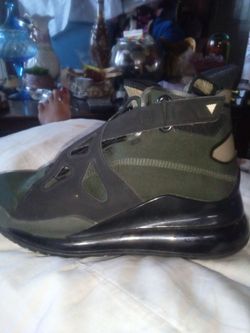 Woman's Jordans 6 1/2