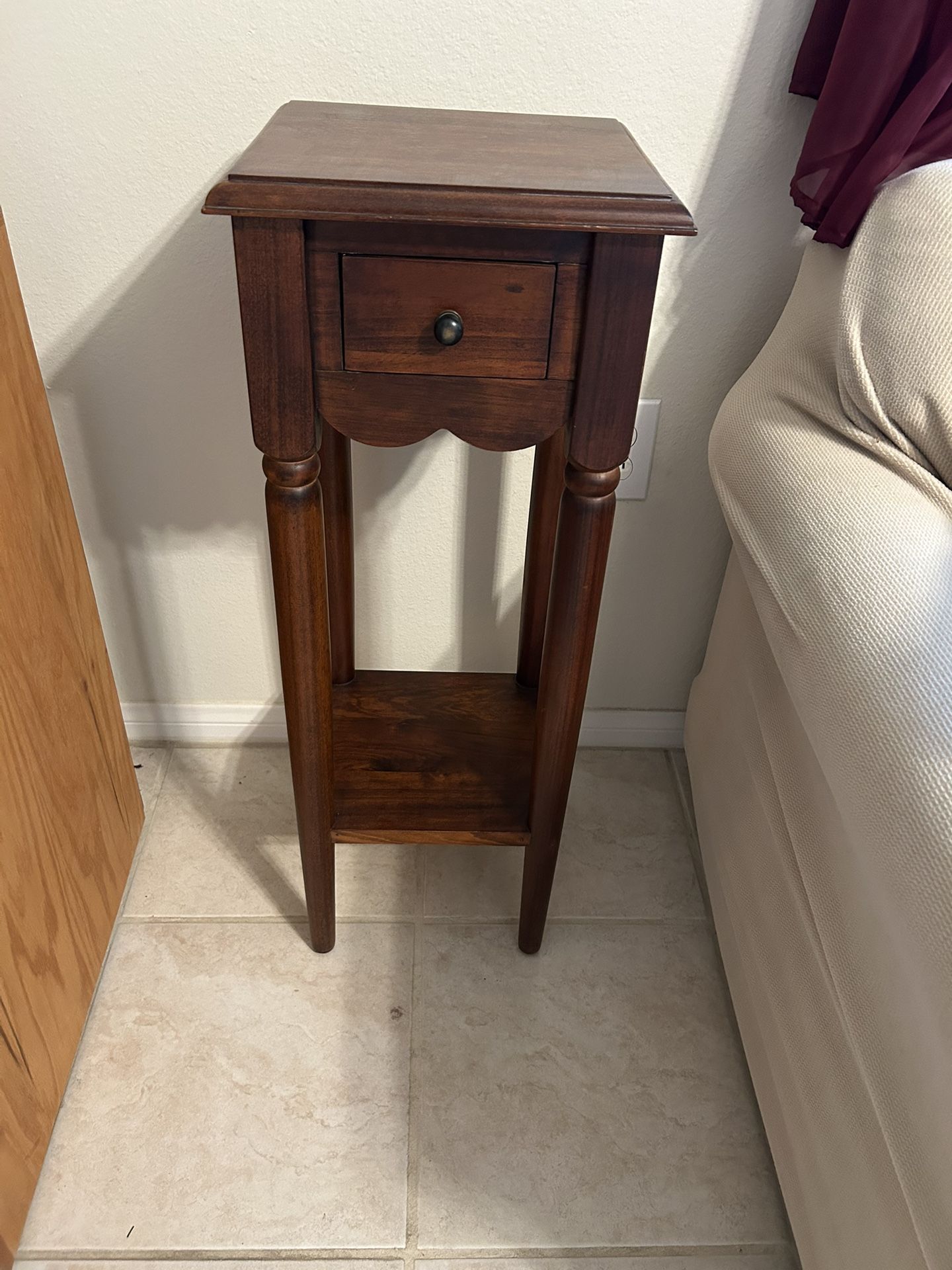 Accent Table