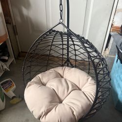 Cat Hanging Metal Basket Chair
