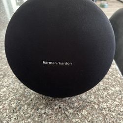 Harmon Kardon Onyx Studio 4 speaker  