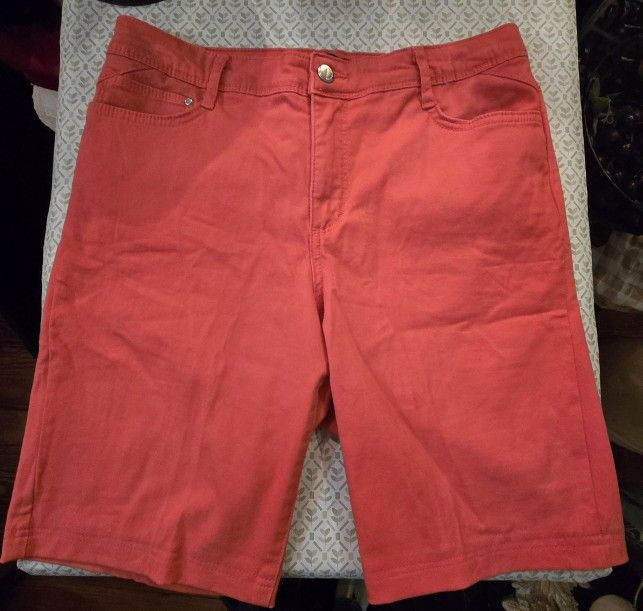 Ladies Size 10, Badolino Shorts
