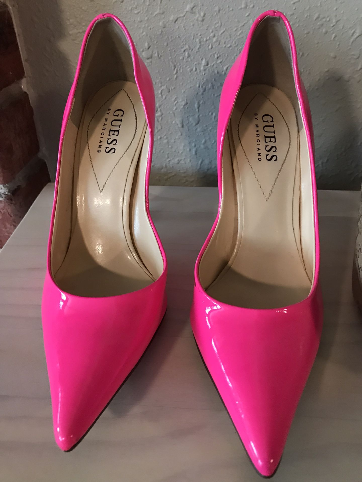 Hot pink Guess Heels by Marciano  👠 Size 6