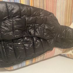 Guess Puffer Jacket 