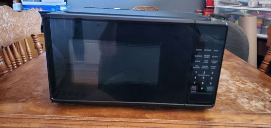 Small counter top microwave