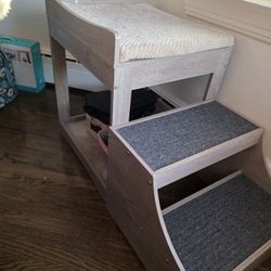 Window Pet Bed 