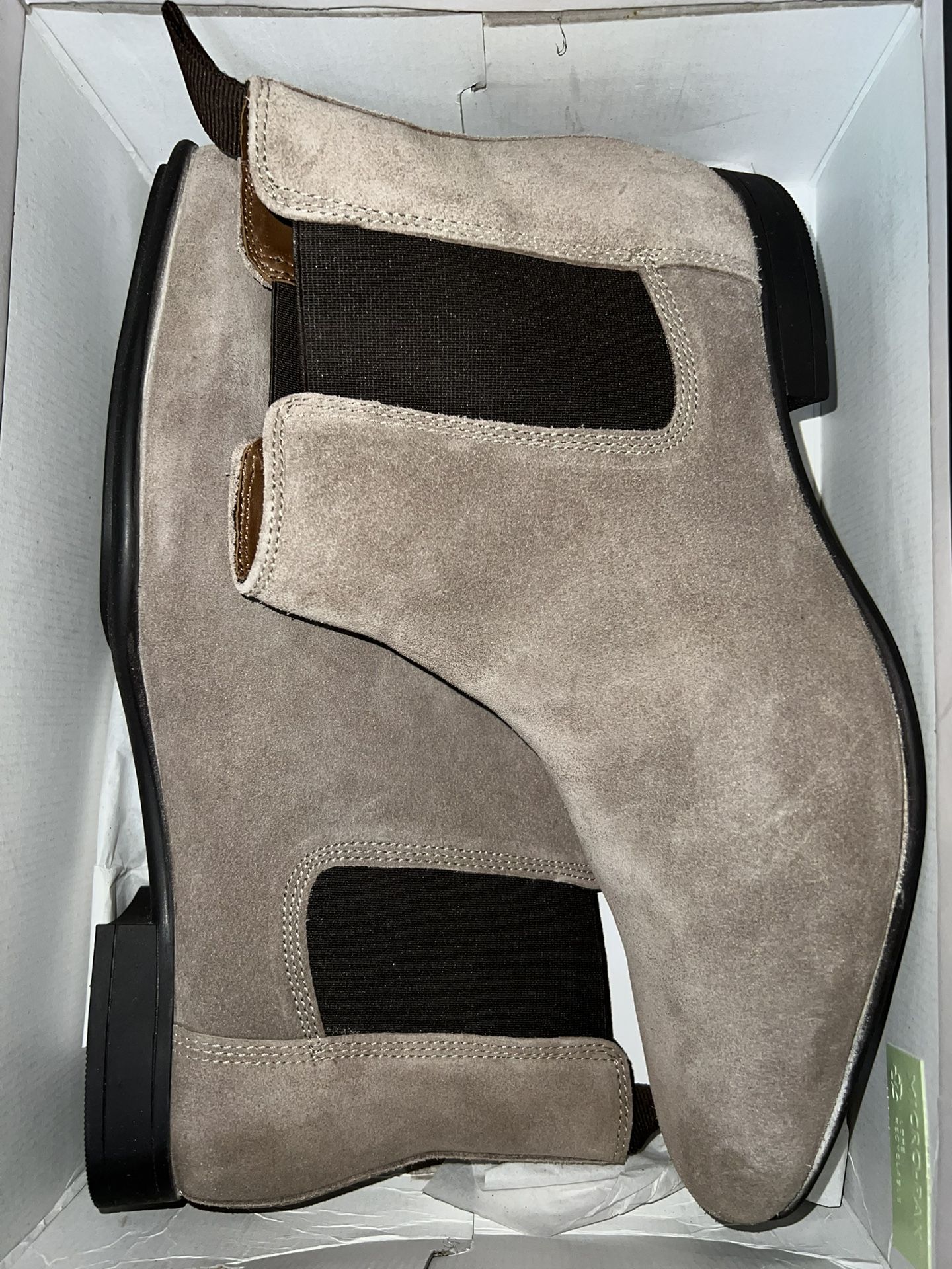 Men Chelsea Boot Size 10