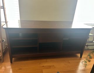 Entertainment table