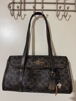 Coach Signature Purse