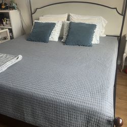 King Size Full Bed With Mattress And Box Spring 