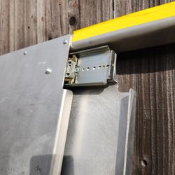 Commercial Van Divider With Door 