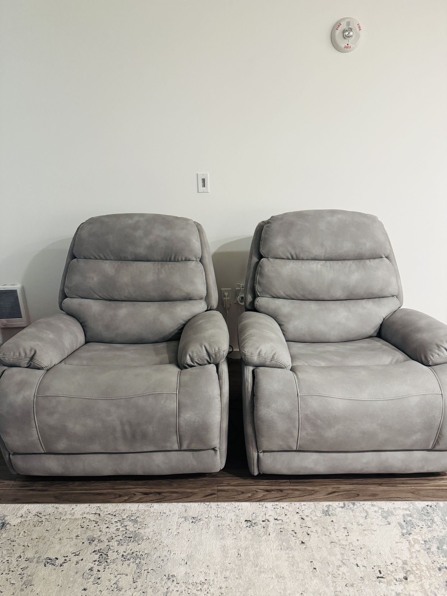 Two Ferteno 39" Fabric Dual Power Recliner