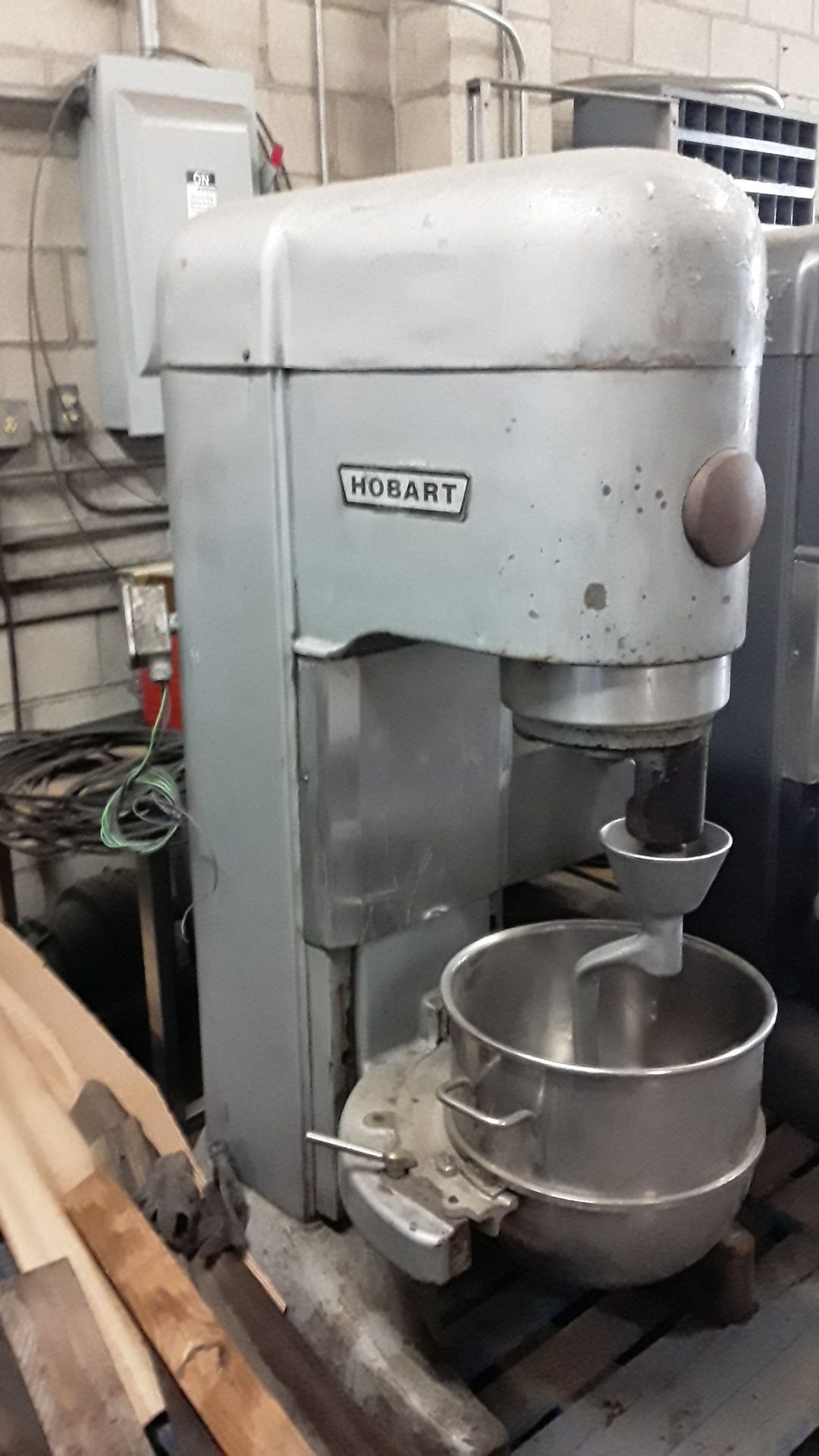 Hobart Mixer / Model M802 / Bakery Mixer / FTRM8022 / Commercial Food Processing Equipment