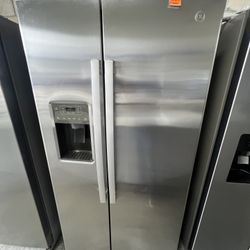 GE Refrigerator Side By Side, Perfect Condition 