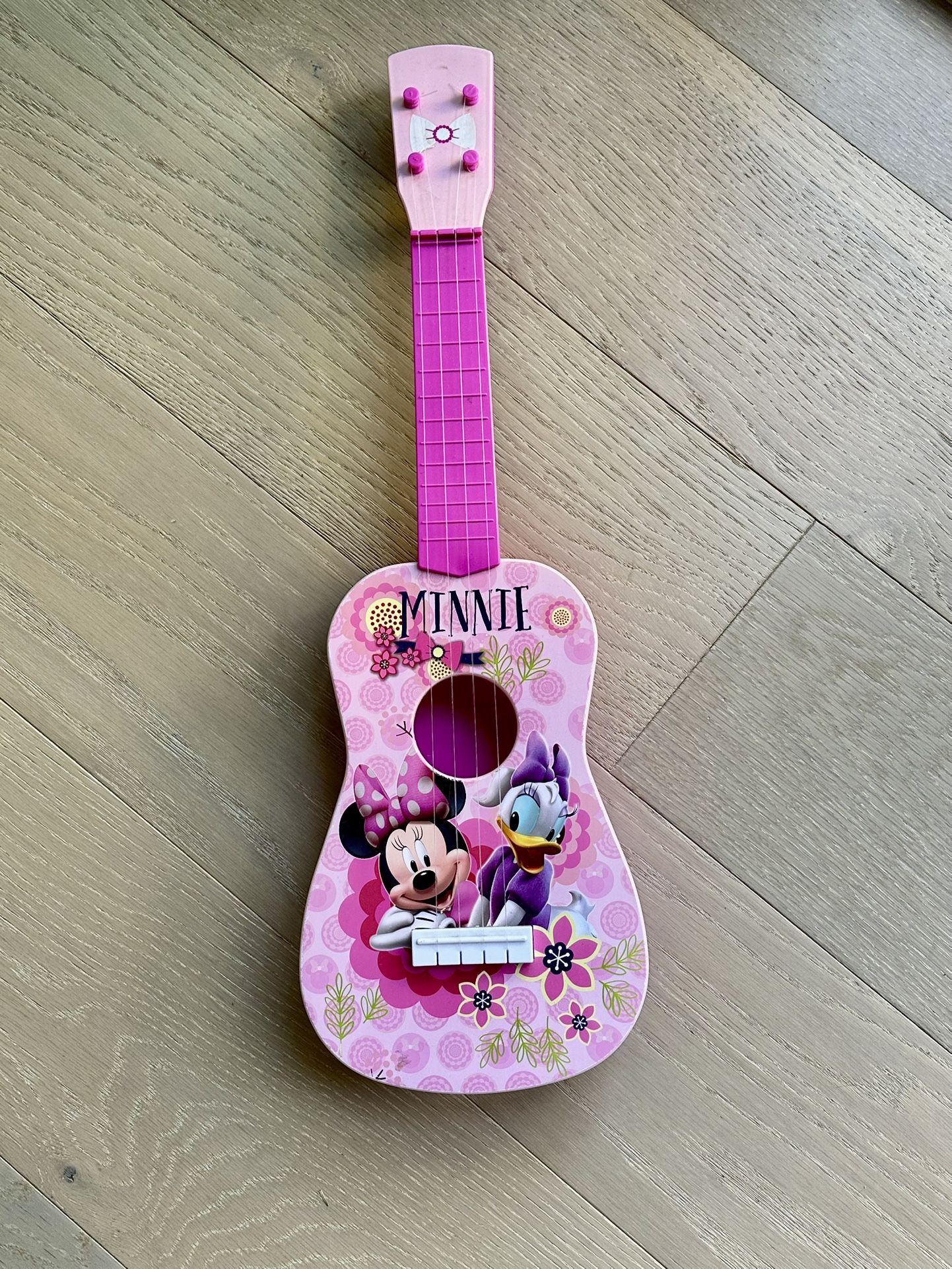 Minnie Mouse Guitar