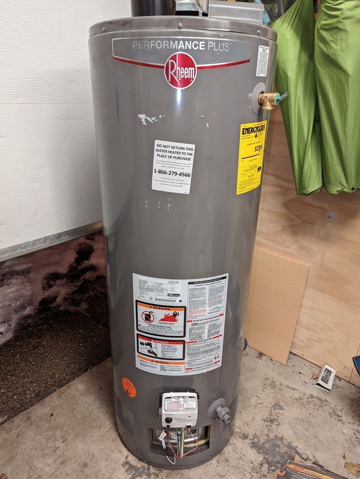 Refurbished 50 gal Gas Water Heater (installation included)
