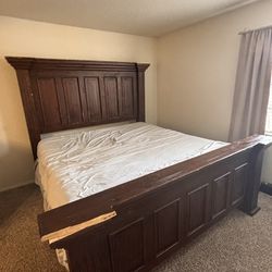 King Size Bed And Dresser